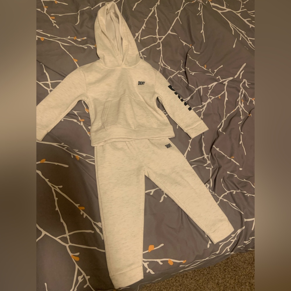 DKNY Sweat Suit Set for size 3T barely worn